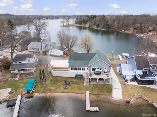 11024 Woodward Dr, Byron, MI, 48418-9014 | Card Image
