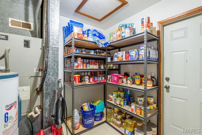 Pantry with gas water heater | Image 9
