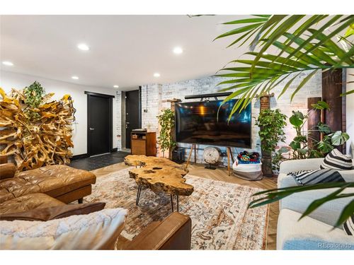1203 24th St, Denver, CO, 80205-2146 | Card Image