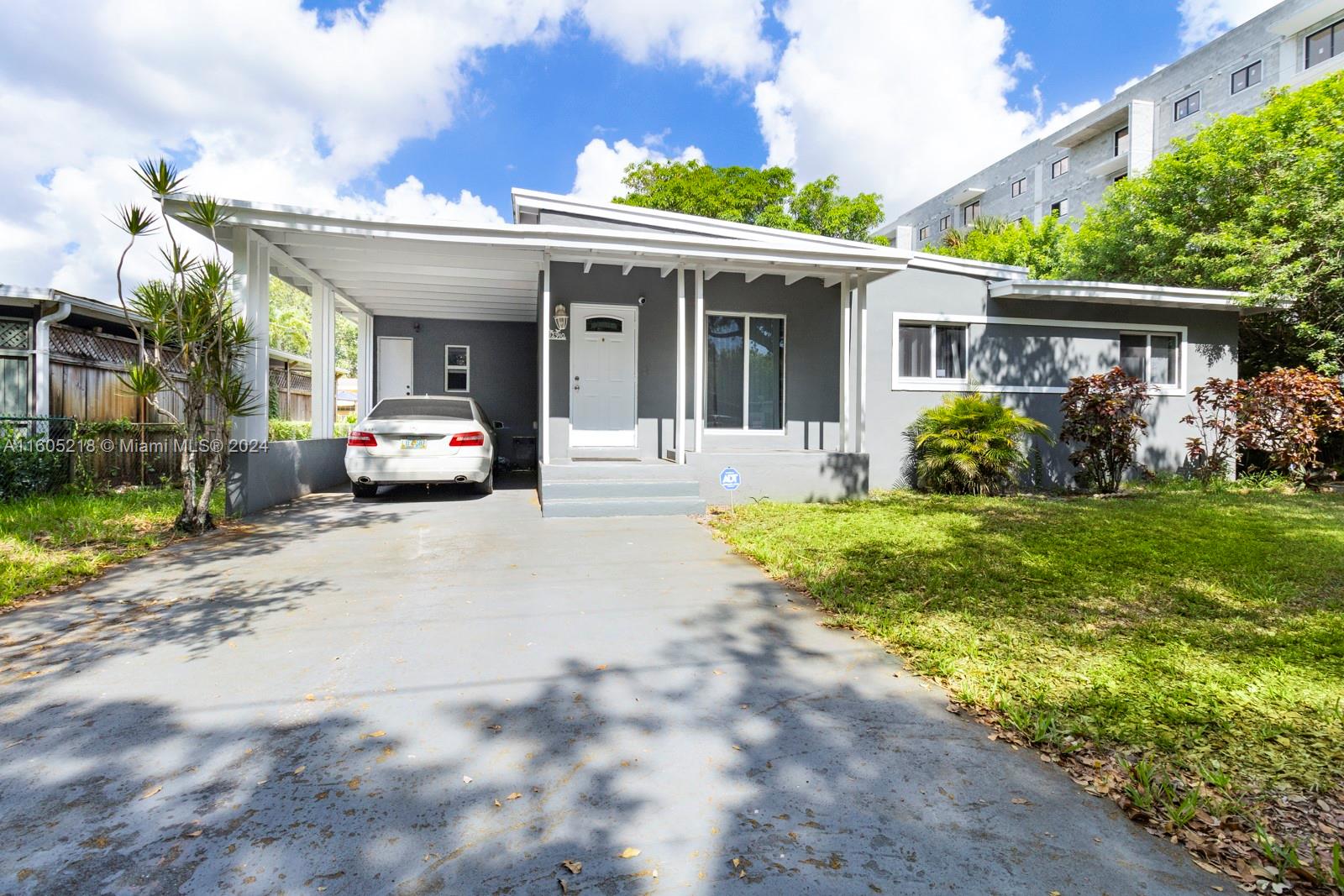 9th Ave, North Miami, FL 33161