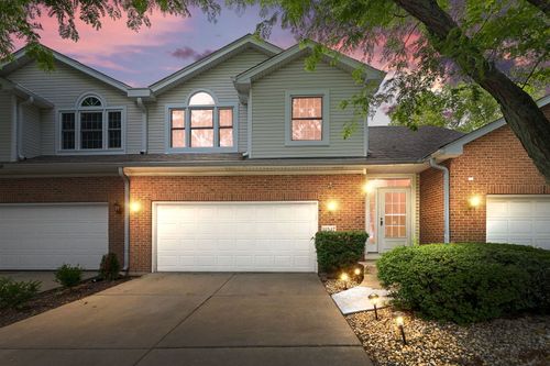 14547 Club Circle Dr, Oak Forest, IL, 60452-1043 | Card Image