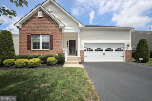 25 Applegate Dr, Florence, NJ, 08518-4017 | Card Image