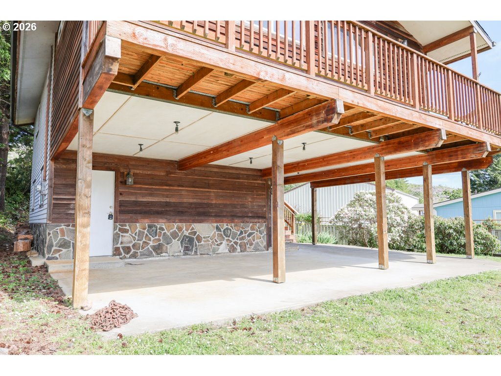 Residential in Lakeside 4