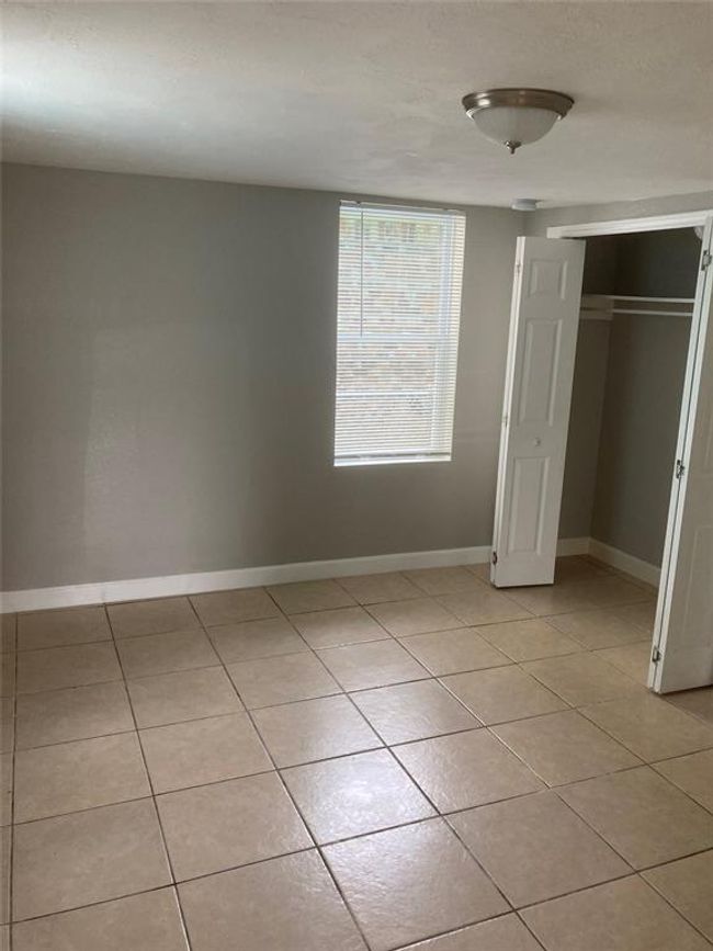 DOWN - 1805 23 Rd St, Home with 3 bedrooms, 1 bathrooms and null parking in Galveston TX | Image 5