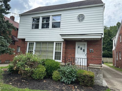 13698 Cedar, University Heights, OH, 44118 | Card Image
