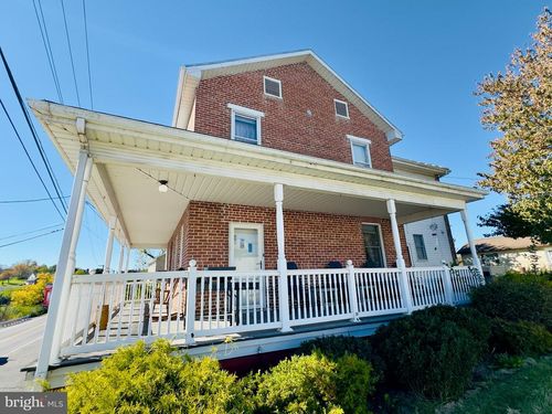 201 W Main St, Newburg, PA, 17240-8118 | Card Image