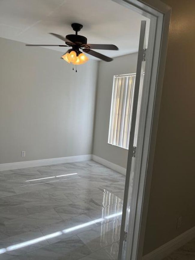 9826 Kamena Cir, Condo with 3 bedrooms, 3 bathrooms and null parking in Boynton Beach FL | Image 16