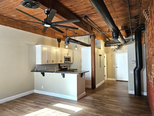 apt-101-92 Main St, Deep River, CT, 06417-1838 | Card Image