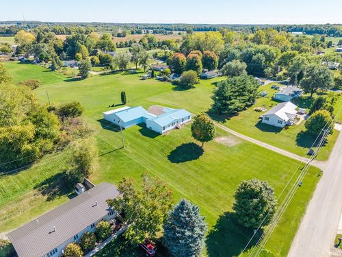 306 N Lakeland Dr, Lagrange, IN, 46761-1626 | Card Image