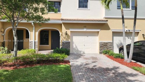 470-470 Ne 194th Ter, Miami, FL, 33179-3996 | Card Image
