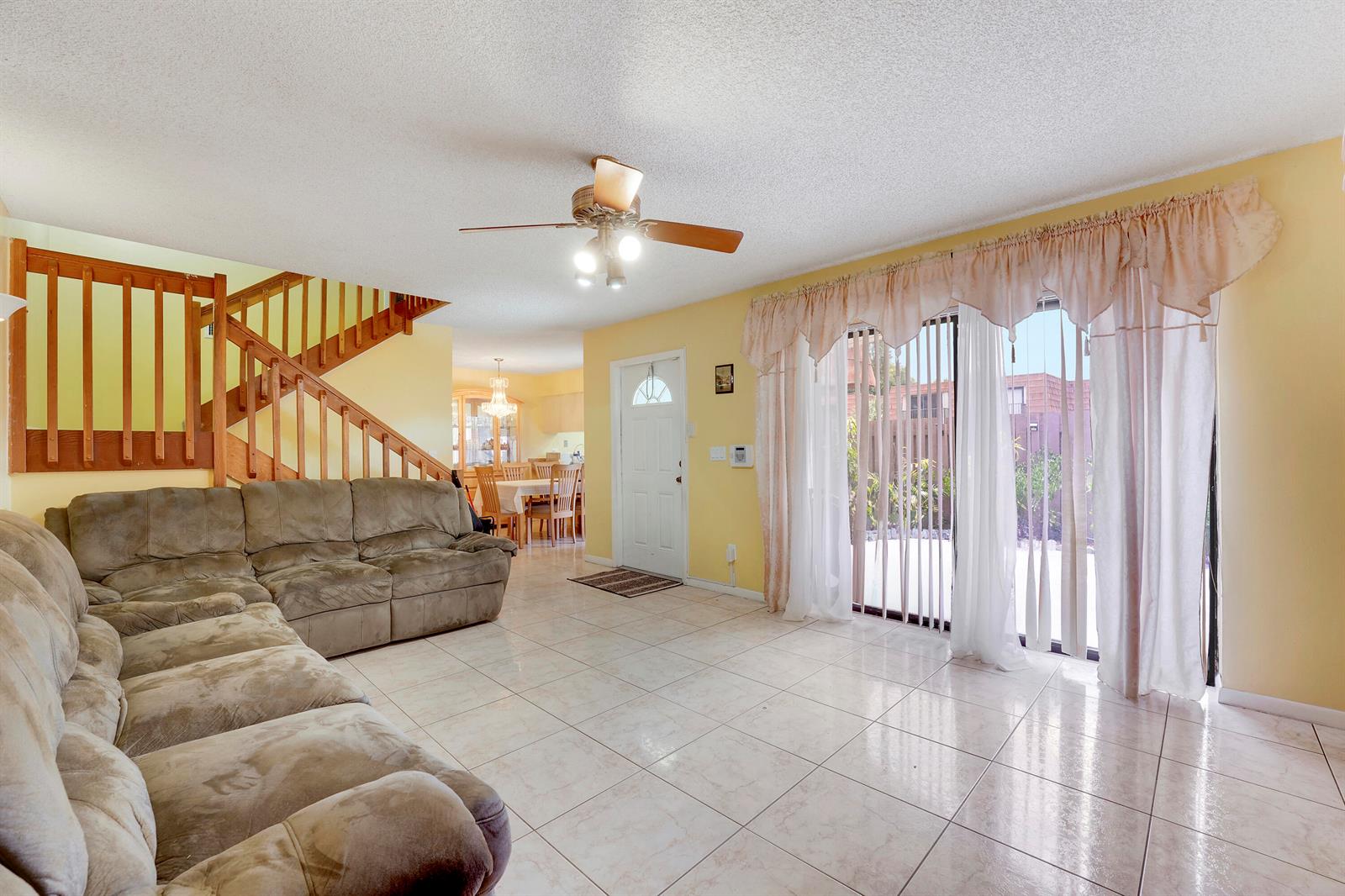 Residential in North Lauderdale 2