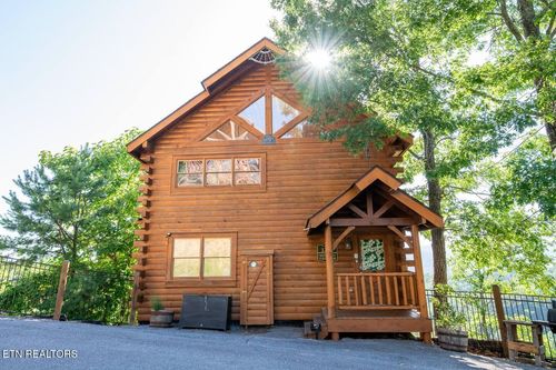 1258 Bird Nest Way, Sevierville, TN, 37862 | Card Image