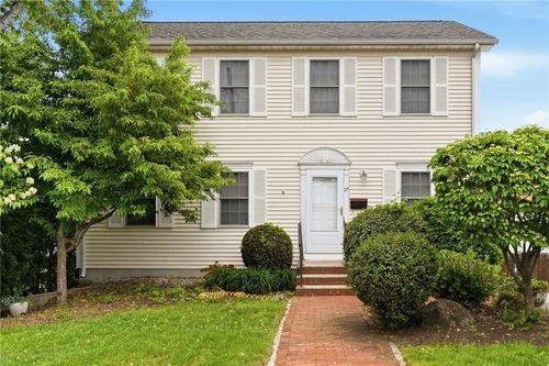 25 Plaza St, Cranston, RI, 02920-6535 | Card Image