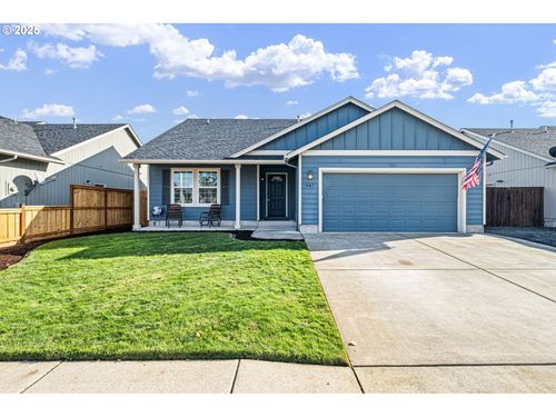 982 Creswood Dr, Creswell, OR, 97426-7928 | Card Image
