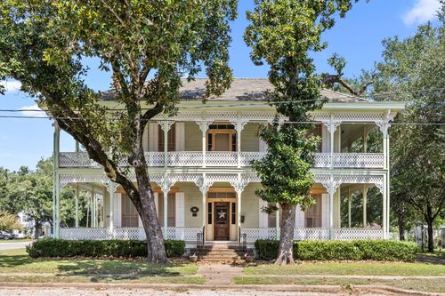 236 Preston St, Columbus, TX, 78934-1940 | Card Image