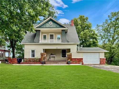 112 N 1st St, Independence, KS, 67301-3719 | Card Image