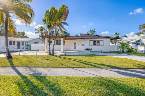 1540 Ne 118th St, Miami, FL, 33161-6916 | Card Image