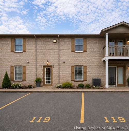119-119 Colonial Club Dr, New Albany, IN, 47150-2390 | Card Image