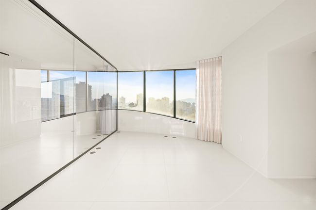 Empty room featuring a healthy amount of sunlight | Image 5