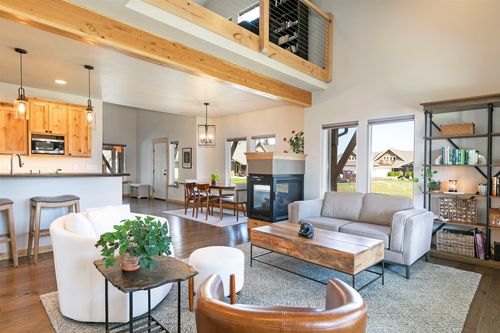 10 Lonepine Trl, Hamilton, MT, 59840-2511 | Card Image