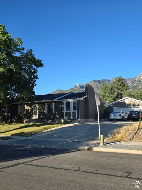 49-9457 S Fox Hunt Dr, Sandy, UT, 84092-3354 | Card Image