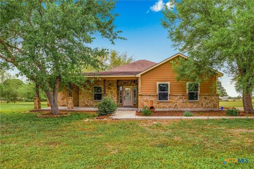 204 James St, Inez, TX, 77968-3631 | Card Image