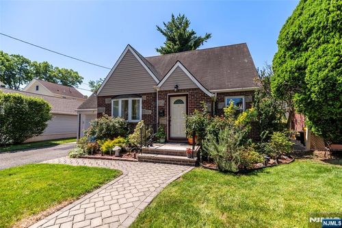 140 Blauvelt St, Teaneck, NJ, 07666-3862 | Card Image