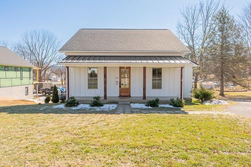 435 W Union St, Wytheville, VA, 24382-3827 | Card Image