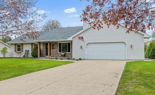 2067 Elvira Way, SUAMICO, WI, 54313 | Card Image
