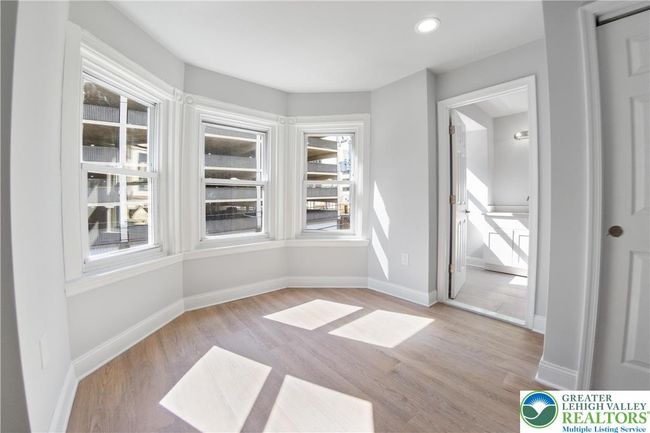 827 W Linden St, Condo with 11 bedrooms, 8 bathrooms and 3 parking in Allentown PA | Image 5