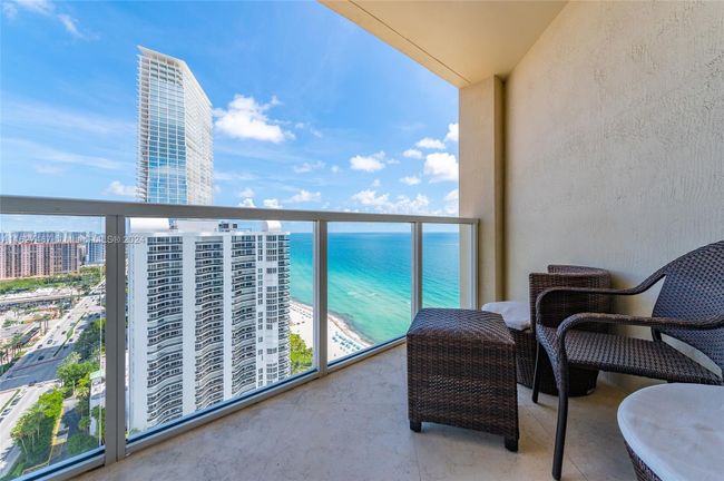 2906 - 16699 Collins Ave, Condo with 3 bedrooms, 2 bathrooms and null parking in Sunny Isles Beach FL | Image 39