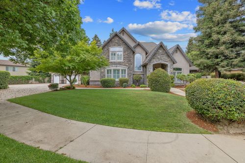 5640 W Delaware Ave, Visalia, CA, 93291-9135 | Card Image