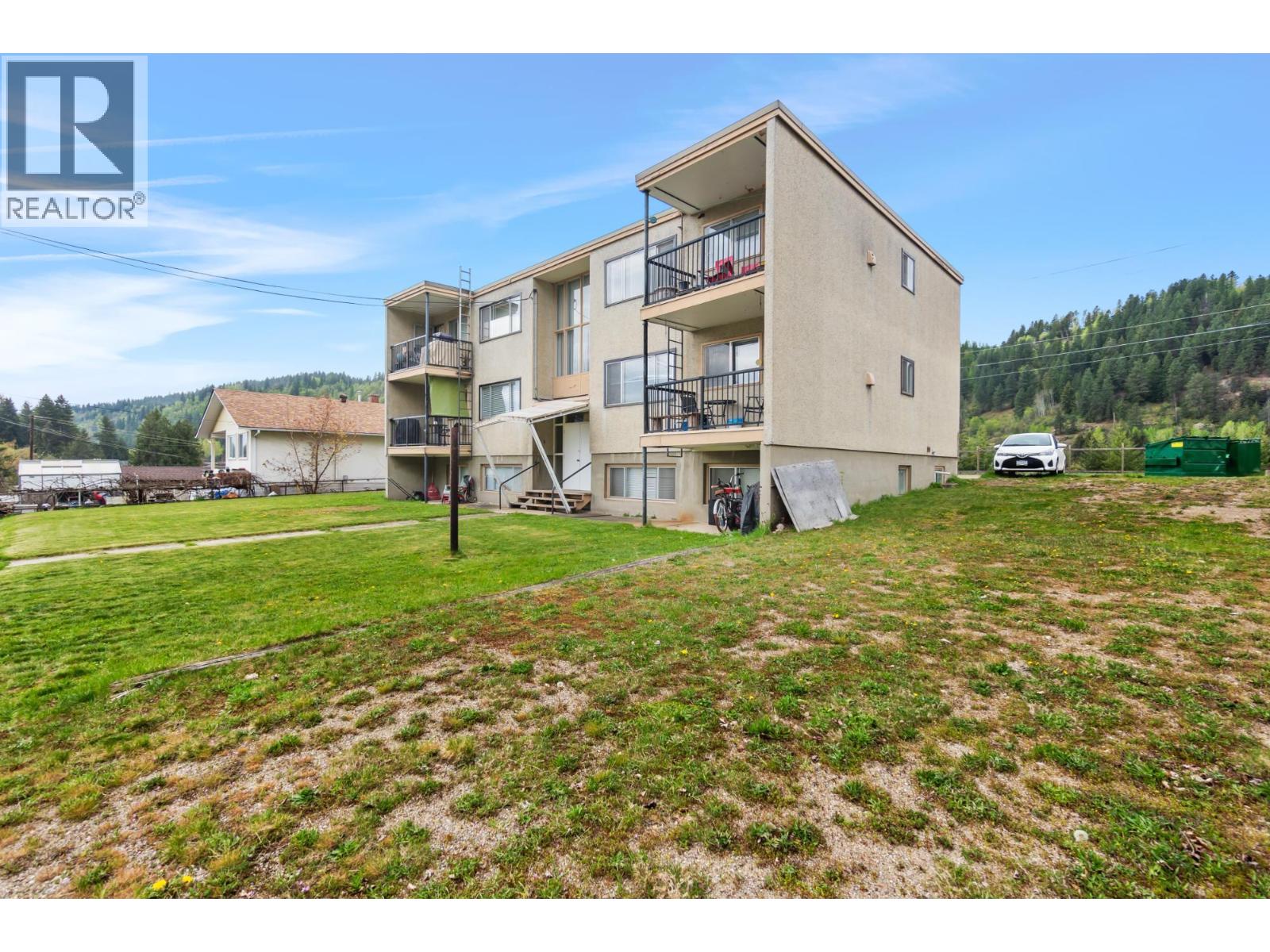 Residential Income in Castlegar 5