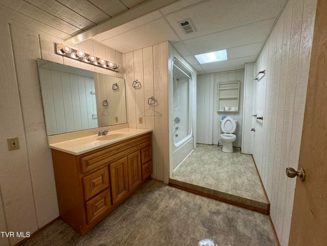 2401 Egan Rd, House other with 4 bedrooms, 3 bathrooms and null parking in Big Stone Gap VA | Image 60