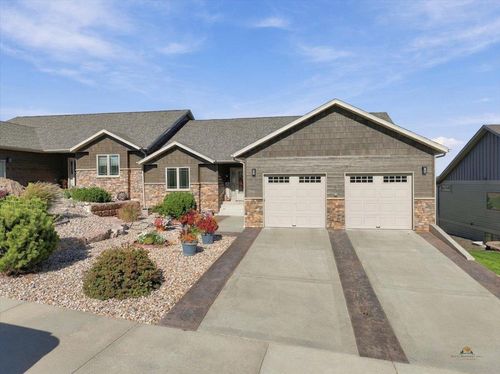7718 Duke Pkwy, Spearfish, SD, 57783-8675 | Card Image