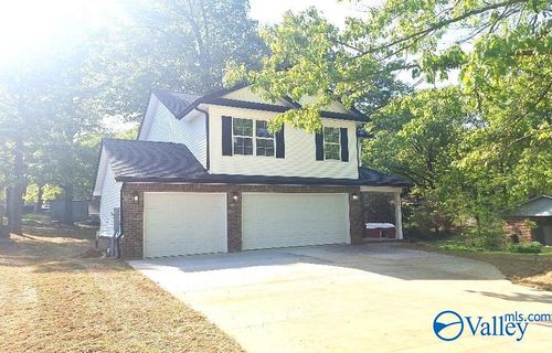 2005 Sunset Dr Nw, Hartselle, AL, 35640-4318 | Card Image