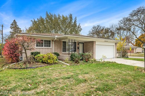 2704 Berkshire Dr, Troy, MI, 48083-2603 | Card Image