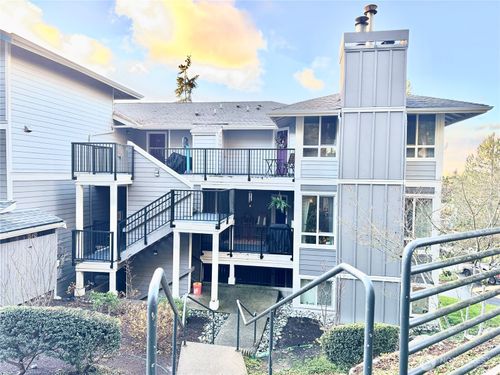 unit-c203-12012 Ne 204th Pl, Bothell, WA, 98011-7645 | Card Image