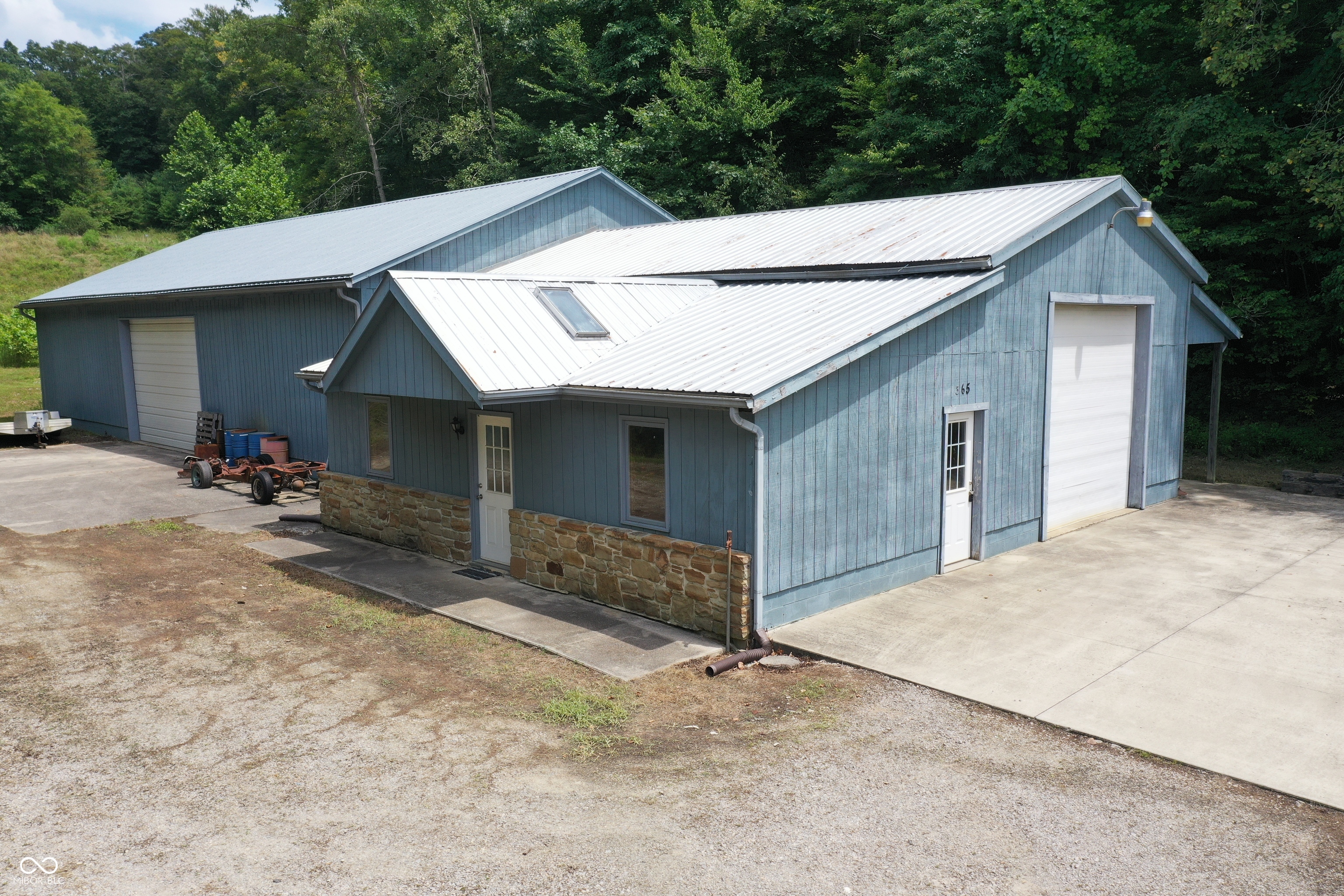 365 Dimension Ln, Nashville, IN 47448