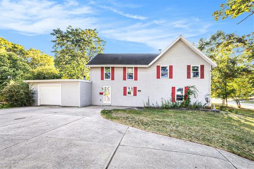 418 Jones St, Ionia, MI, 48846-1312 | Card Image