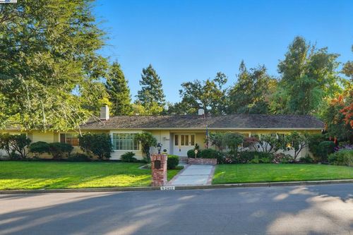 2402 Royal Oaks Dr, Alamo, CA, 94507-2225 | Card Image