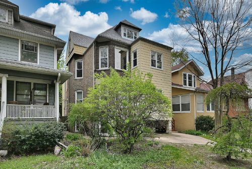 1915 W Lunt Ave, Chicago, IL, 60626-7012 | Card Image