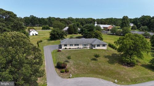 811 White Marsh Ct, HUNTINGTOWN, MD, 20639-2802 | Card Image