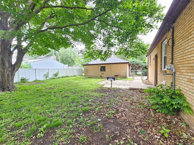 1212 N Mill St, House other with 2 bedrooms, 1 bathrooms and 1 parking in Pontiac IL | Image 6