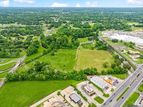 41350 J D Henry Ln, Gonzales, LA, 70737-3039 | Card Image