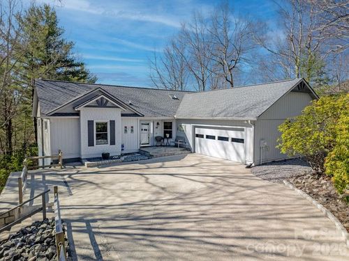 552 Kanasgowa Dr, Brevard, NC, 28712-9078 | Card Image