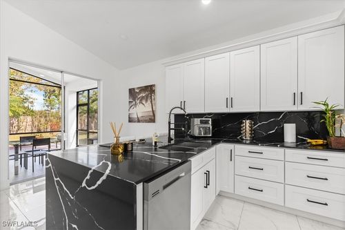 239 Glen Eagle Cir, NAPLES, FL, 34104-5716 | Card Image