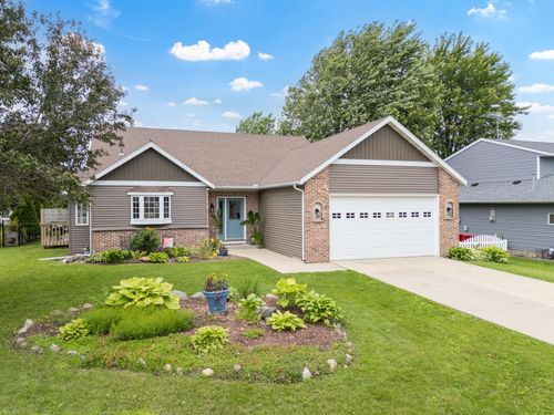 1401 1st Avenue Cir Ne, Kasson, MN, 55944-1376 | Card Image
