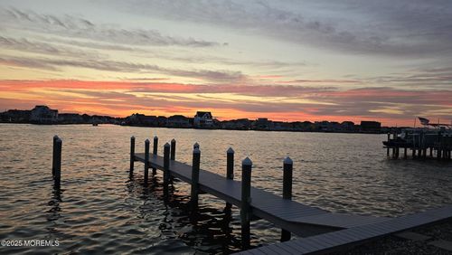 517 Bayview Dr, Toms River, NJ, 08753-2003 | Card Image