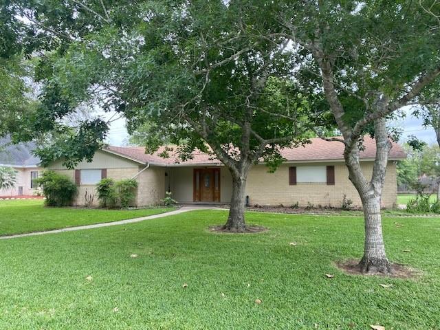 Marigold St, Lake Jackson, TX 77566